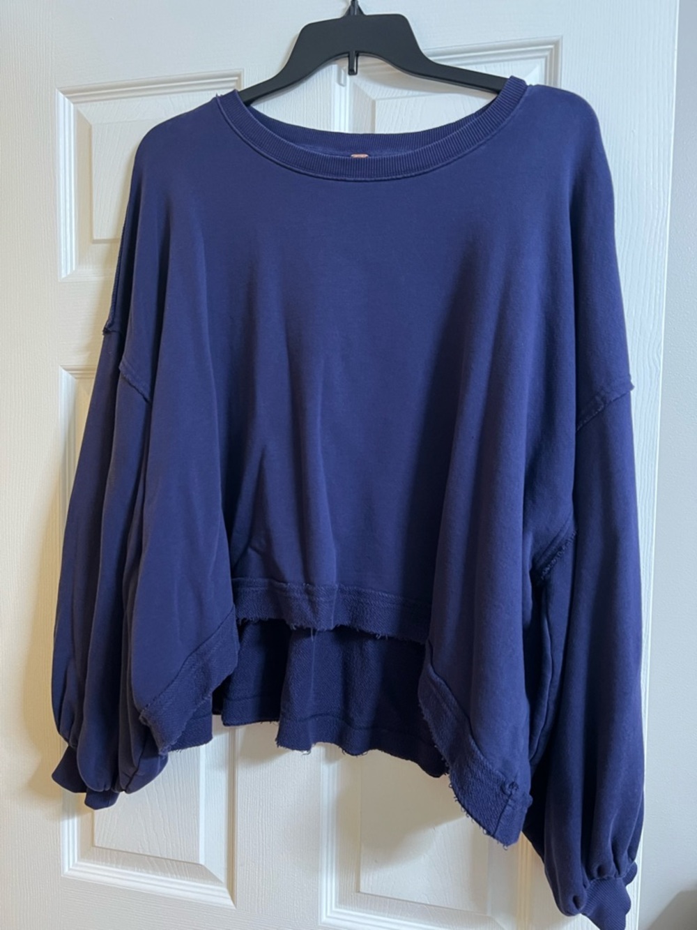 Relaxed Navy Blue Cropped Pullover Sweatshirt